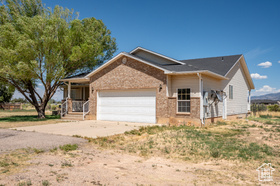 Photo 3 for 5138 N 2700 West