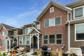 Photo 2 for 2268 N Wildwood Ln #277