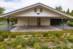 Photo 4 for 349 Crestview Dr