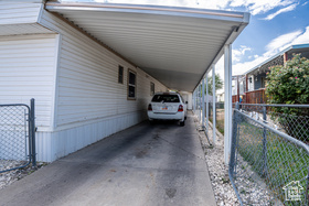 Photo 3 for 3281 W Coventry Dr #184