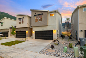 Photo 1 for 4011 S Woodland Ave #323