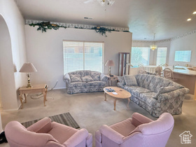 Photo 3 for 210 N Mall Dr #86