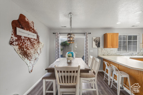 Photo 6 for 1027 E Sara Ln