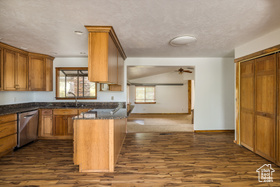 Photo 6 for 709 W Bartlett Cir
