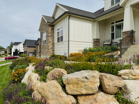 Photo 3 for 1130 W Fawn Dr