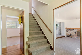 Photo 4 for 399 S Stirling Dr