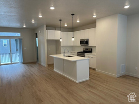 Photo 2 for 1170 N Clifton Dr #112