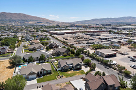 Photo 4 for 172 E Hollybrook Cv