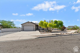Photo 3 for 727 W Island Vista Cir