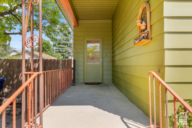 Photo 3 for 1133 E Milton Ave