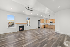 Photo 4 for 827 E Jenny Ln