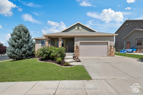 Photo 2 for 301 E Salem Cir
