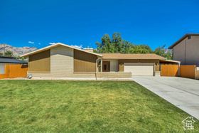 Photo 3 for 8131 S Viscounti Dr