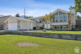 Photo 2 for 1760 E Sunrise Meadow Dr