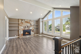 Photo 5 for 1760 E Sunrise Meadow Dr