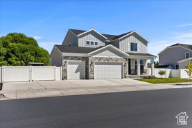 Photo 2 for 2735 S Shoreline Dr