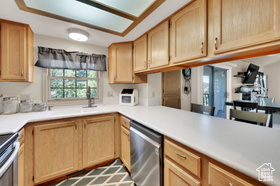 Photo 4 for 954 W Schneitter Cir #4