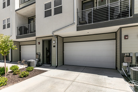 Photo 3 for 604 N Sego Way #220