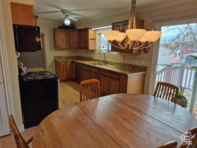 Photo 3 for 825 N Star Crest Dr