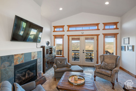 Photo 4 for 144 N Rockport Blvd