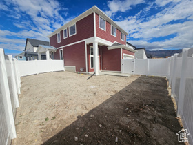Photo 4 for 2822 W 2710 North #85