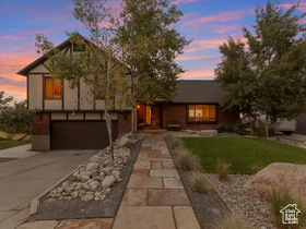 Photo 3 for 9072 S Greenhills Dr