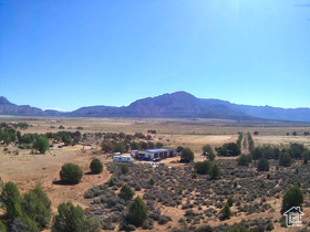 6484 S Coyote Rd MLS #2106729