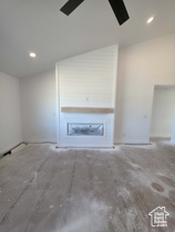 Photo 4 for 437 E Stafford St #136