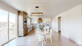 Photo 4 for 37 E Meadow Lark Ln