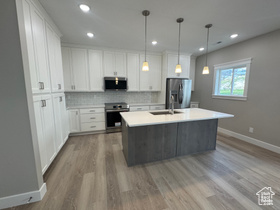 Photo 5 for 1870 N Valley View Dr #201