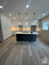 Photo 3 for 1870 N Valley View Dr #201