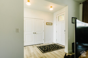 Photo 5 for 831 W Rock Ridge Dr