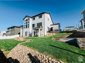 Photo 3 for 831 W Rock Ridge Dr