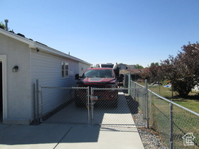 Photo 4 for 853 E 725 North