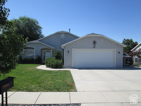 Photo 2 for 853 E 725 North