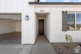 Photo 3 for 341 W Rosie Loop #26W