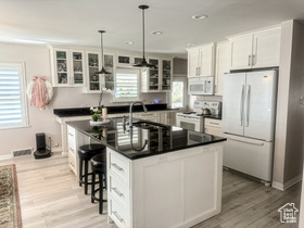 Photo 4 for 2546 S 1800 East