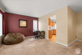 Photo 4 for 1558 N Durocher Ln