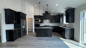 Photo 4 for 426 E Redwood Ln #119