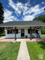 Photo 2 for 1032 Monroe St