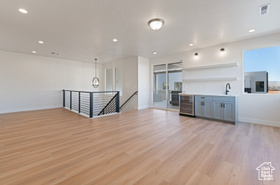 Photo 4 for 713 W Coastline Pl #117
