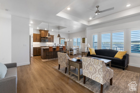 Photo 4 for 203 N Strathmore Ln