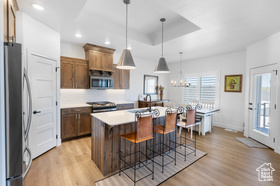 Photo 6 for 203 N Strathmore Ln