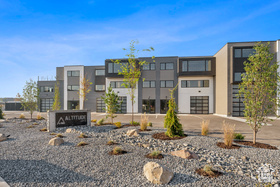 Photo 1 for 4123 N Forestdale Dr #9