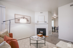 Photo 3 for 223 E Hill Ave #1