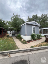 Photo 1 for 900 Century Dr #4