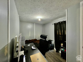 Photo 5 for 900 Century Dr #4
