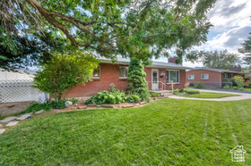 Photo 4 for 304 E 1250 North