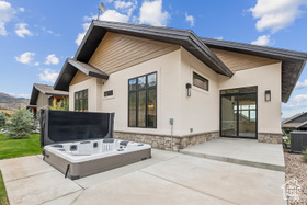 Photo 5 for 5985 E Big Horn Pkwy #137