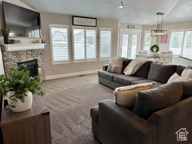 Photo 4 for 278 E Briarwood Ln